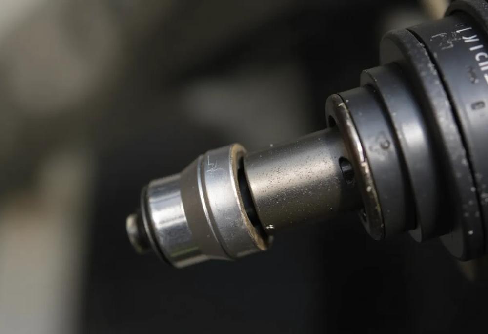 Fuel injector