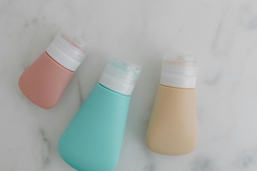 Travel containers